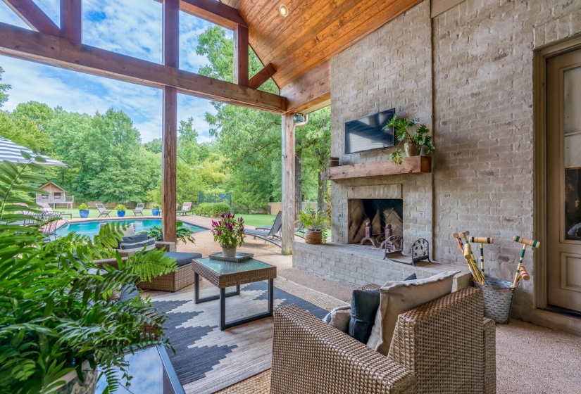 9540 HEDGEVIEW LANE LN, Germantown, Tennessee 38139, 5 Bedroom Bedrooms, 14 Room Rooms,4.1 BathroomBathrooms,Residential,For Sale,HEDGEVIEW LANE,0,10223490