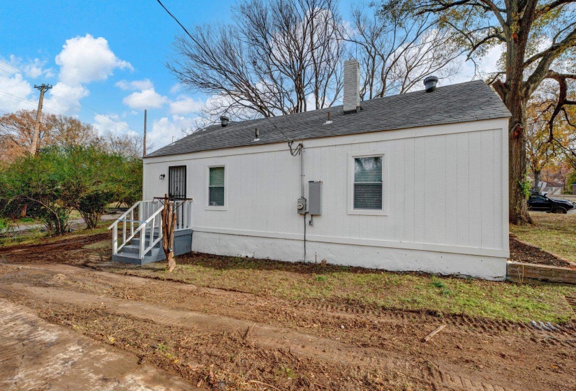 1681 SHADOWLAWN BLVD, Memphis, Tennessee 38106, 3 Bedrooms Bedrooms, 4 Rooms Rooms,1 BathroomBathrooms,Residential,For Sale,SHADOWLAWN,10223495