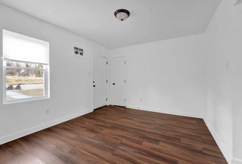 1681 SHADOWLAWN BLVD, Memphis, Tennessee 38106, 3 Bedrooms Bedrooms, 4 Rooms Rooms,1 BathroomBathrooms,Residential,For Sale,SHADOWLAWN,10223495