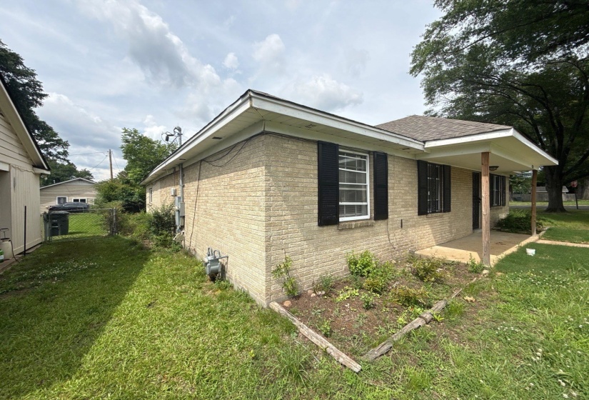 4580 COTTONWOOD RD, Memphis, Tennessee 38118, 3 Bedroom Bedrooms, 6 Room Rooms,2 BathroomBathrooms,Residential,For Sale,COTTONWOOD,0,10223498