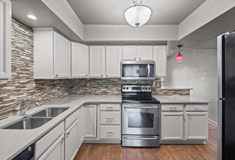 1843 EAGLE BRANCH CV, Germantown, Tennessee 38138, 2 Bedrooms Bedrooms, 5 Rooms Rooms,2 BathroomsBathrooms,Residential,For Sale,EAGLE BRANCH,10223509