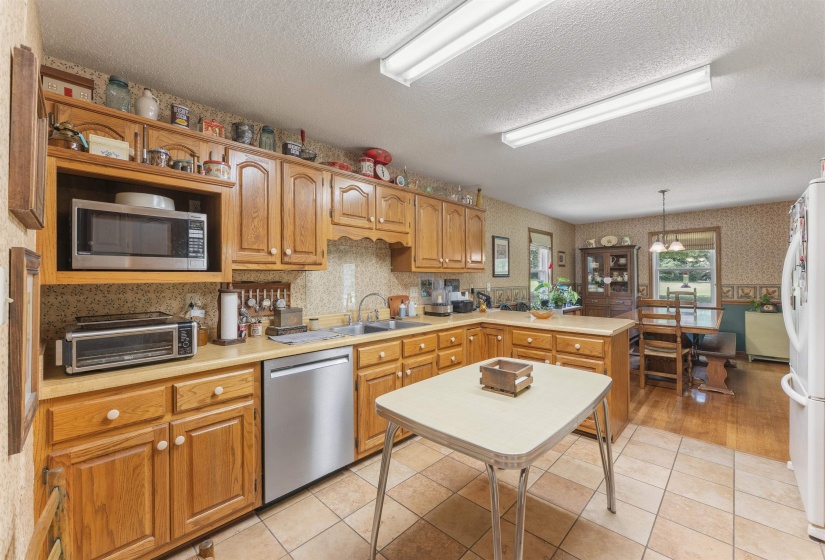 8760 OLD BROWNSVILLE RD, Bartlett, Tennessee 38002, 3 Bedrooms Bedrooms, 6 Rooms Rooms,2 BathroomsBathrooms,Residential,For Sale,OLD BROWNSVILLE,10223517
