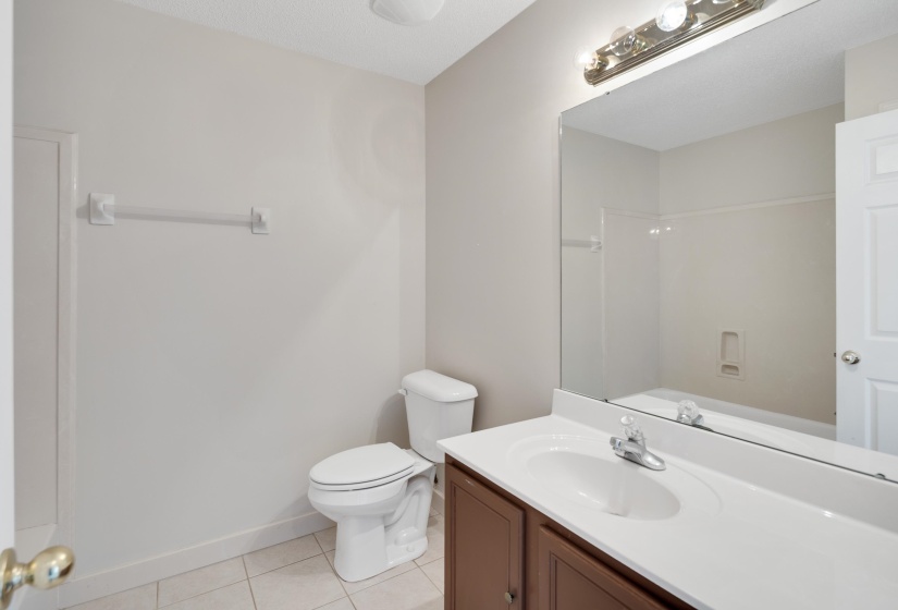 130 LEWIS FAIRWAY CIR, Oakland, Tennessee 38060, 4 Bedrooms Bedrooms, 10 Rooms Rooms,3 BathroomsBathrooms,Residential,For Sale,LEWIS FAIRWAY,10223519