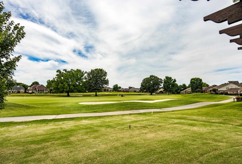 130 LEWIS FAIRWAY CIR, Oakland, Tennessee 38060, 4 Bedrooms Bedrooms, 10 Rooms Rooms,3 BathroomsBathrooms,Residential,For Sale,LEWIS FAIRWAY,10223519