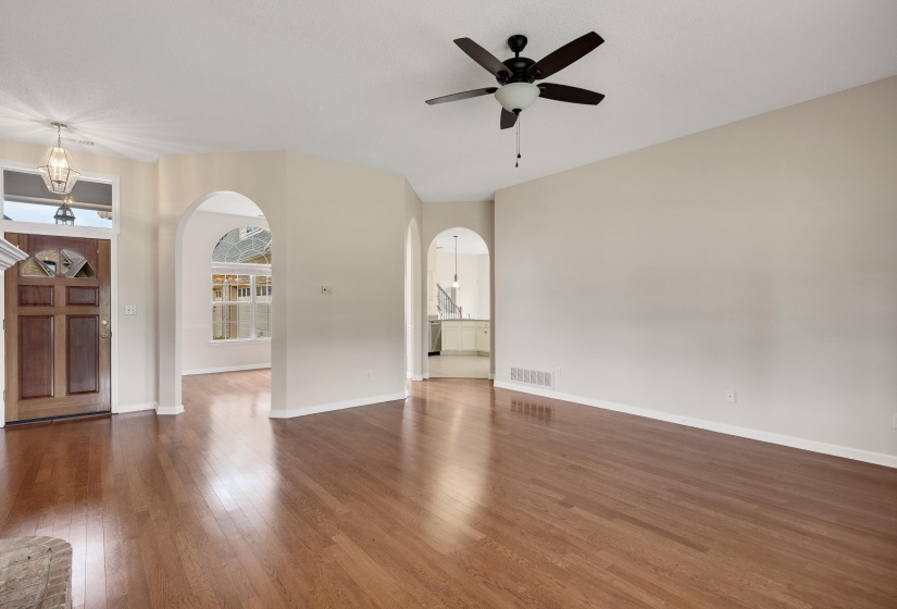 130 LEWIS FAIRWAY CIR, Oakland, Tennessee 38060, 4 Bedrooms Bedrooms, 10 Rooms Rooms,3 BathroomsBathrooms,Residential,For Sale,LEWIS FAIRWAY,10223519