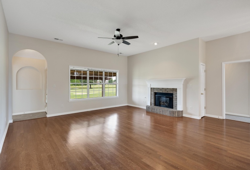 130 LEWIS FAIRWAY CIR, Oakland, Tennessee 38060, 4 Bedrooms Bedrooms, 10 Rooms Rooms,3 BathroomsBathrooms,Residential,For Sale,LEWIS FAIRWAY,10223519