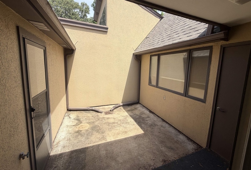 5033 SCHEIBLER RD, Memphis, Tennessee 38128, 2 Bedroom Bedrooms, 5 Room Rooms,2 BathroomBathrooms,Residential,For Sale,SCHEIBLER,0,10223521