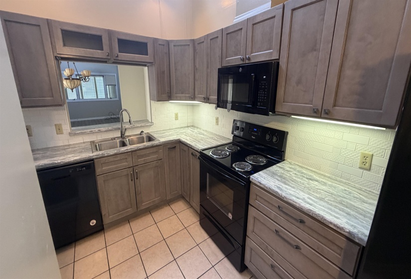 5033 SCHEIBLER RD, Memphis, Tennessee 38128, 2 Bedroom Bedrooms, 5 Room Rooms,2 BathroomBathrooms,Residential,For Sale,SCHEIBLER,0,10223521
