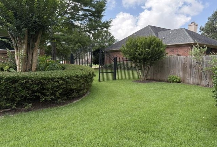 300 SCARLETTS WAY, Collierville, Tennessee 38017, 3 Bedrooms Bedrooms, 8 Rooms Rooms,2 BathroomsBathrooms,Residential,For Sale,SCARLETTS,10223522