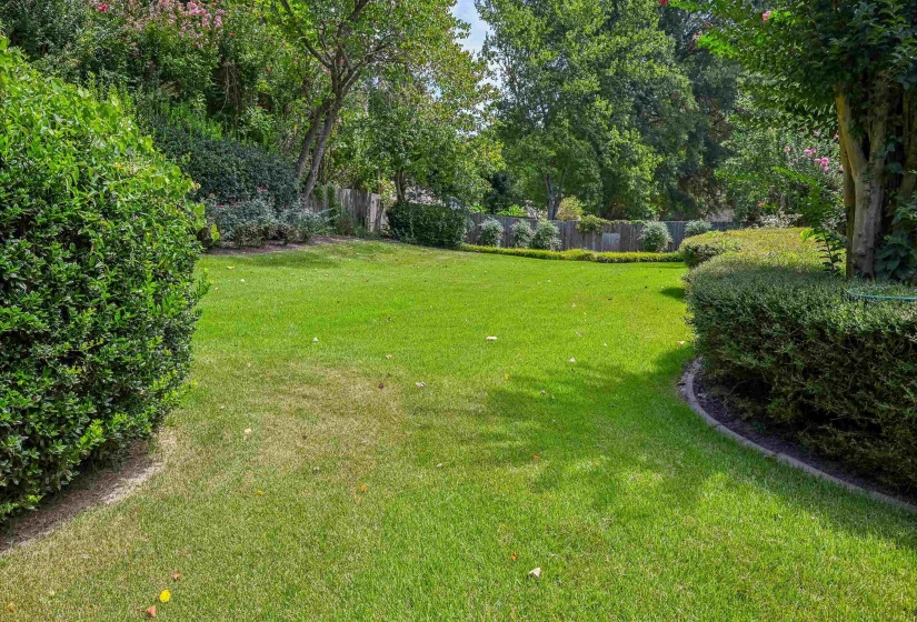 300 SCARLETTS WAY, Collierville, Tennessee 38017, 3 Bedroom Bedrooms, 8 Room Rooms,2 BathroomBathrooms,Residential,For Sale,SCARLETTS,0,10223522