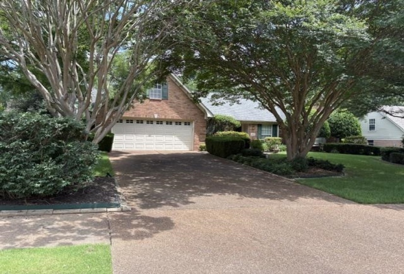 300 SCARLETTS WAY, Collierville, Tennessee 38017, 3 Bedrooms Bedrooms, 8 Rooms Rooms,2 BathroomsBathrooms,Residential,For Sale,SCARLETTS,10223522