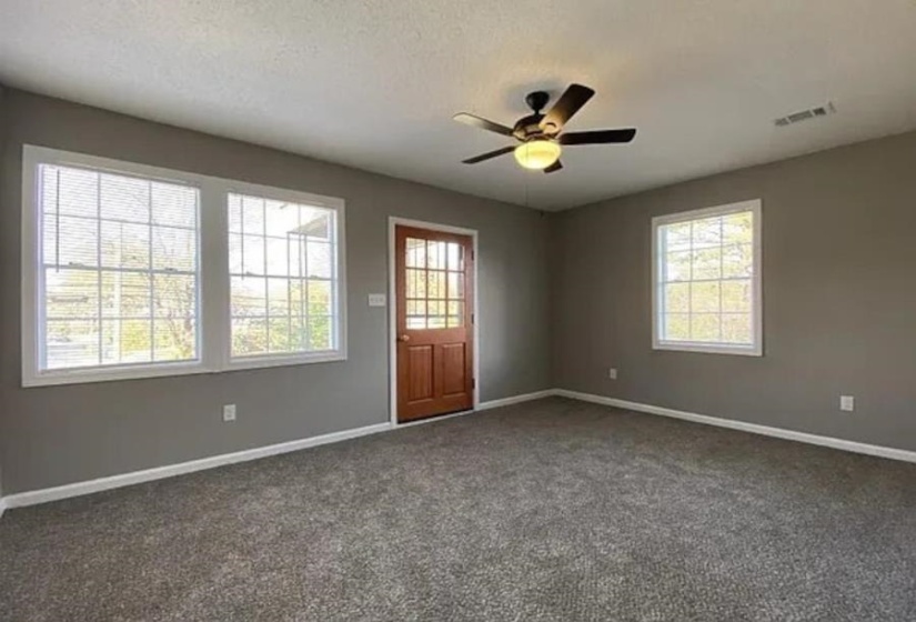 1352 COOPER ST, Memphis, Tennessee 38114, 2 Bedroom Bedrooms, 0 ,1 BathroomBathrooms,Duplexes,For Sale,COOPER,0,10223549