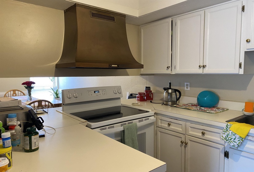 6586 POPLAR WOODS CIR, Germantown, Tennessee 38138, 2 Bedrooms Bedrooms, 7 Rooms Rooms,2 BathroomsBathrooms,Rental Properties,For Sale,POPLAR WOODS,10223560