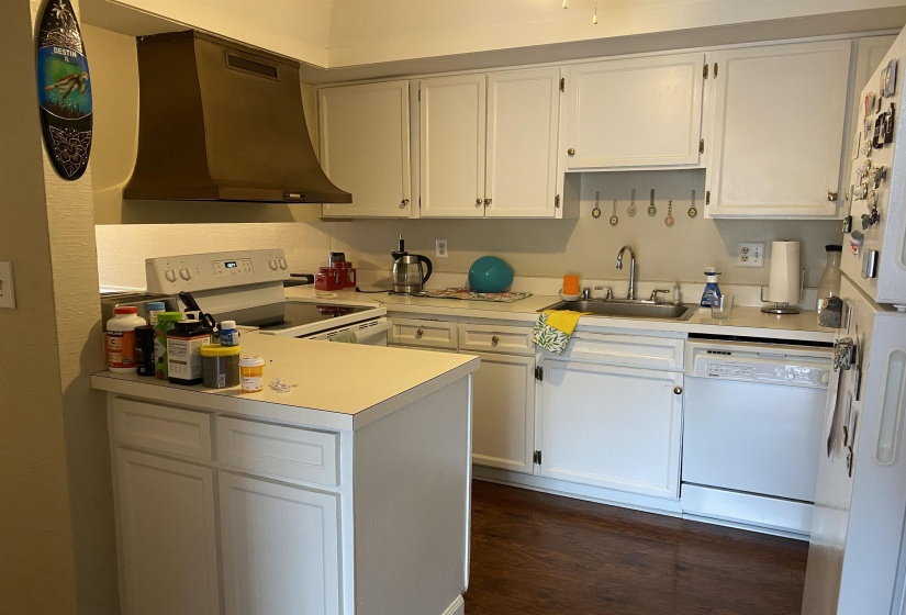 6586 POPLAR WOODS CIR, Germantown, Tennessee 38138, 2 Bedrooms Bedrooms, 7 Rooms Rooms,2 BathroomsBathrooms,Rental Properties,For Sale,POPLAR WOODS,10223560