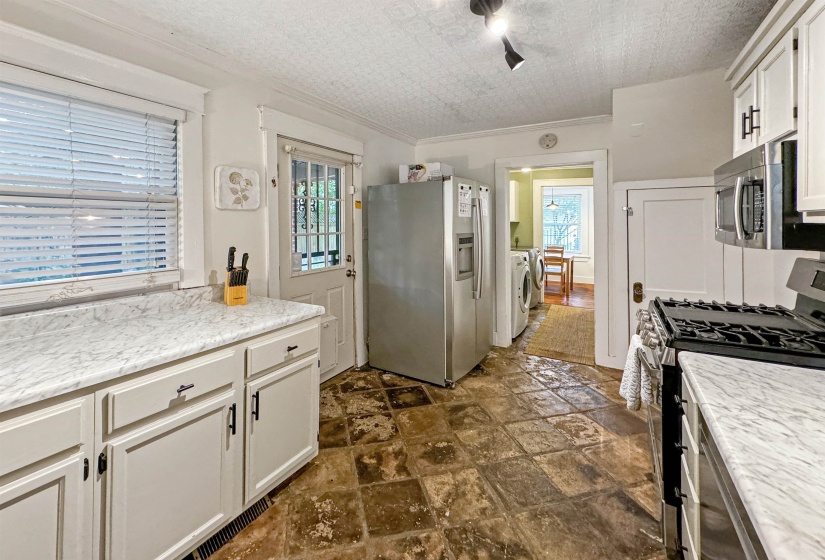 2241 YORK AVE, Memphis, Tennessee 38104, 3 Bedroom Bedrooms, 7 Room Rooms,1.1 BathroomBathrooms,Residential,For Sale,YORK,0,10218955