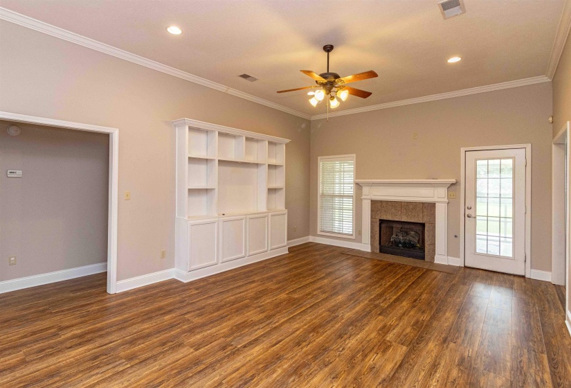 186 WALNUT TRACE DR, Jackson, Tennessee 38305, 4 Bedroom Bedrooms, 8 Room Rooms,3 BathroomBathrooms,Residential,For Sale,WALNUT TRACE,0,10223532