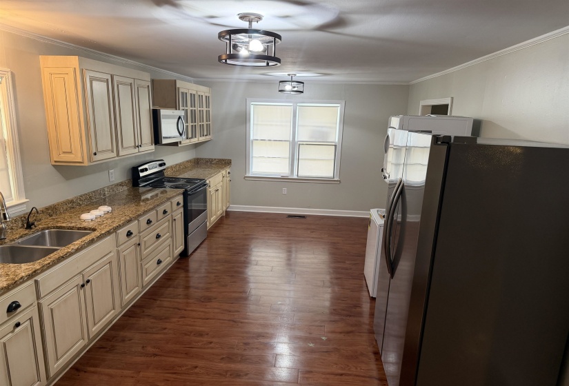 200 JW DAVIS DR, Savannah, Tennessee 38372, 3 Bedroom Bedrooms, 6 Room Rooms,1 BathroomBathrooms,Residential,For Sale,JW DAVIS,0,10223534