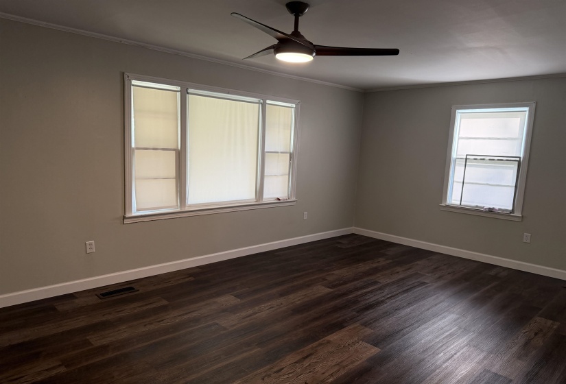 200 JW DAVIS DR, Savannah, Tennessee 38372, 3 Bedroom Bedrooms, 6 Room Rooms,1 BathroomBathrooms,Residential,For Sale,JW DAVIS,0,10223534