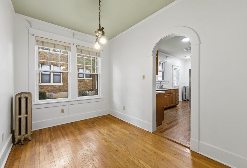 1830 FOREST AVE, Memphis, Tennessee 38112, 3 Bedrooms Bedrooms, 7 Rooms Rooms,2 BathroomsBathrooms,Residential,For Sale,FOREST,10223574