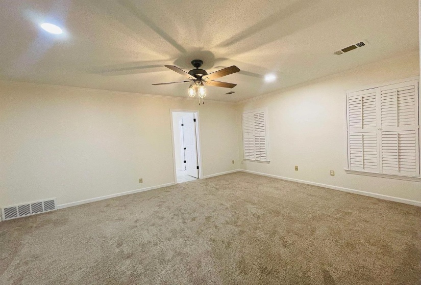 1947 MT BADON LN, Memphis, Tennessee 38016, 5 Bedrooms Bedrooms, 9 Rooms Rooms,3 BathroomsBathrooms,Rental Properties,For Sale,MT BADON,10223599