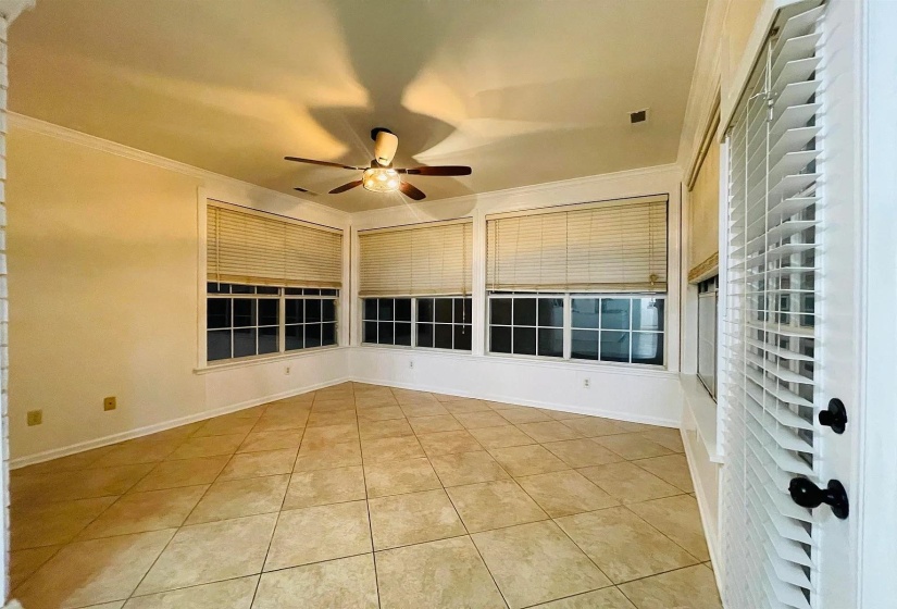 1947 MT BADON LN, Memphis, Tennessee 38016, 5 Bedrooms Bedrooms, 9 Rooms Rooms,3 BathroomsBathrooms,Rental Properties,For Sale,MT BADON,10223599