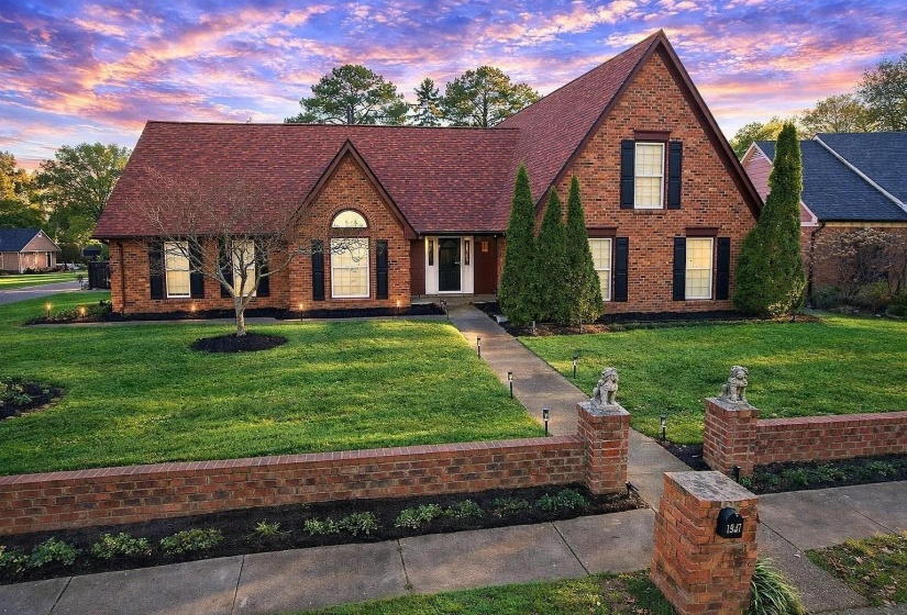 1947 MT BADON LN, Memphis, Tennessee 38016, 5 Bedrooms Bedrooms, 9 Rooms Rooms,3 BathroomsBathrooms,Rental Properties,For Sale,MT BADON,10223599