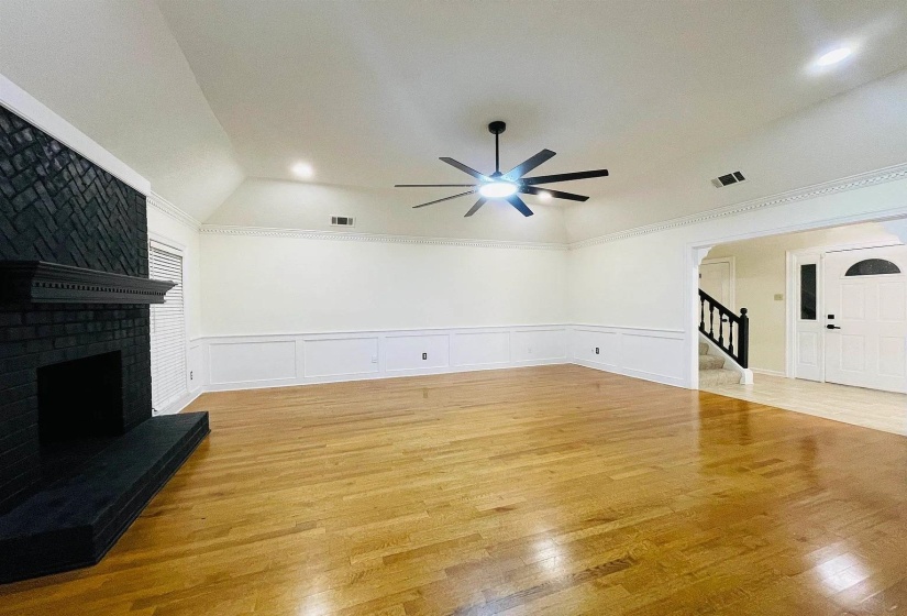 1947 MT BADON LN, Memphis, Tennessee 38016, 5 Bedrooms Bedrooms, 9 Rooms Rooms,3 BathroomsBathrooms,Rental Properties,For Sale,MT BADON,10223599