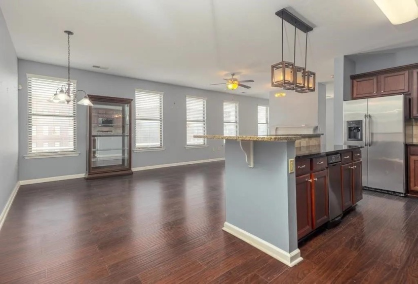 721 LITTY CT, Memphis, Tennessee 38103, 1 Bedroom Bedrooms, 4 Rooms Rooms,1.1 BathroomsBathrooms,Rental Properties,For Sale,LITTY,10223614