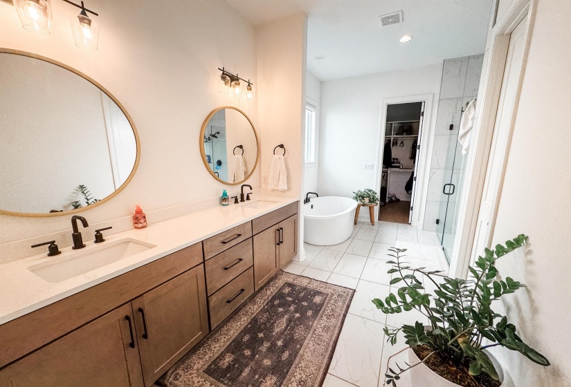 621 COVINGTON WALK LN, Collierville, Tennessee 38017, 5 Bedrooms Bedrooms, 9 Rooms Rooms,3.1 BathroomsBathrooms,Rental Properties,For Sale,COVINGTON WALK,10223623