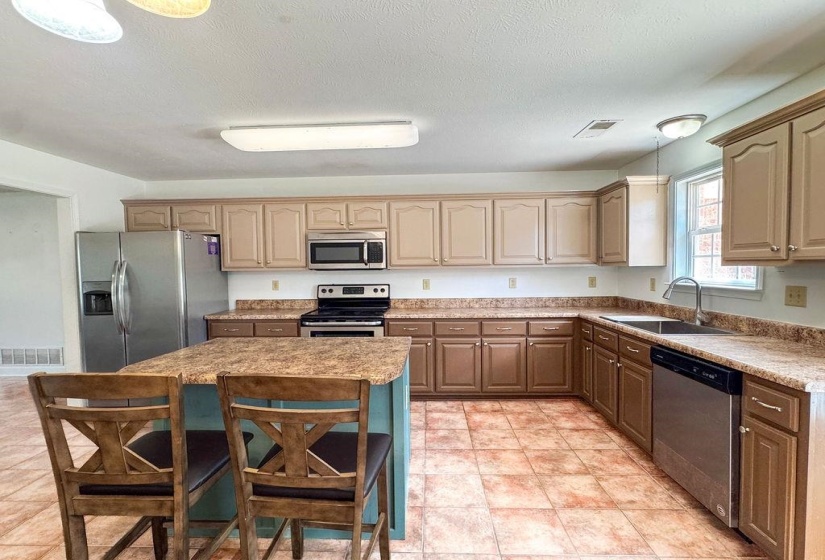 82 WILKINSVILLE RD, Drummonds, Tennessee 38023, 4 Bedroom Bedrooms, 8 Room Rooms,2 BathroomBathrooms,Rental Properties,For Sale,WILKINSVILLE,0,10223636