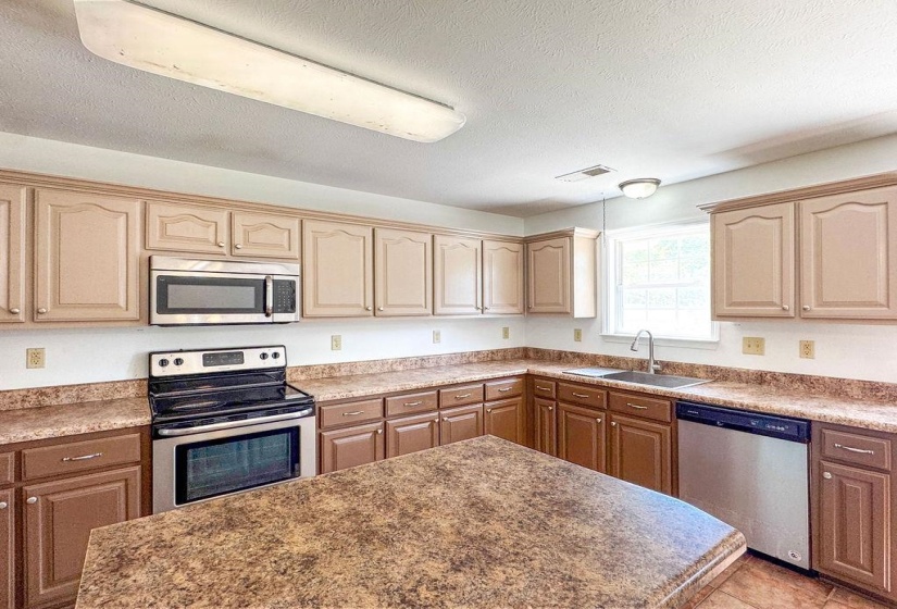 82 WILKINSVILLE RD, Drummonds, Tennessee 38023, 4 Bedroom Bedrooms, 8 Room Rooms,2 BathroomBathrooms,Rental Properties,For Sale,WILKINSVILLE,0,10223636