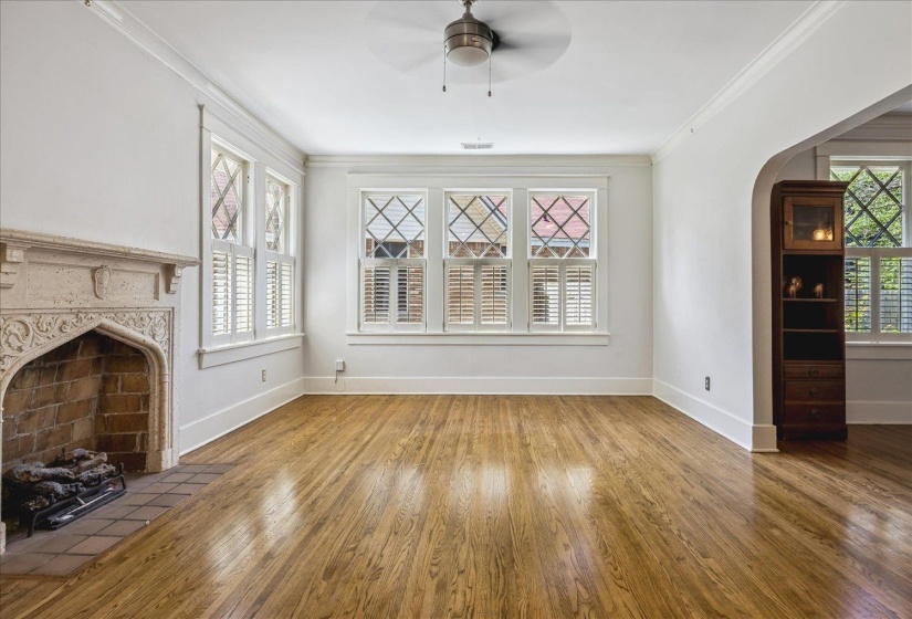 2126 UNIVERSITY CIR, Memphis, Tennessee 38112, 2 Bedrooms Bedrooms, 5 Rooms Rooms,1 BathroomBathrooms,Residential,For Sale,UNIVERSITY,10223576