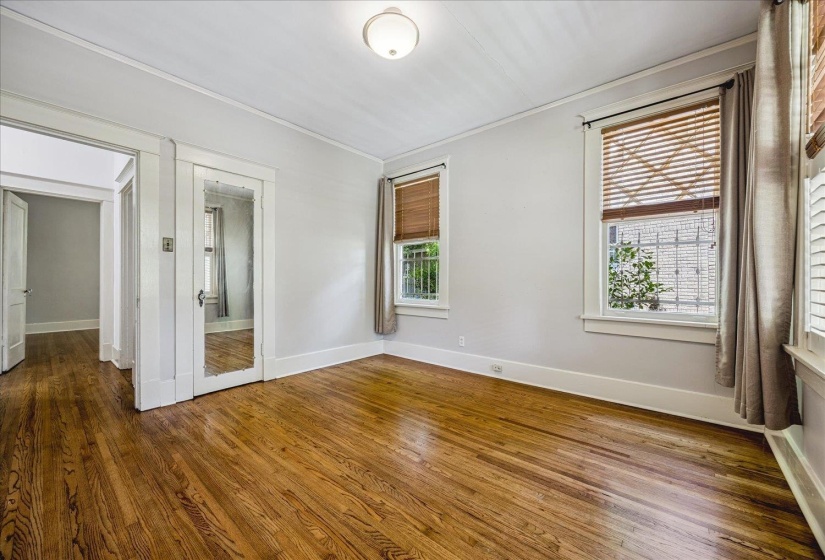 2126 UNIVERSITY CIR, Memphis, Tennessee 38112, 2 Bedrooms Bedrooms, 5 Rooms Rooms,1 BathroomBathrooms,Residential,For Sale,UNIVERSITY,10223576