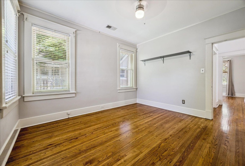 2126 UNIVERSITY CIR, Memphis, Tennessee 38112, 2 Bedrooms Bedrooms, 5 Rooms Rooms,1 BathroomBathrooms,Residential,For Sale,UNIVERSITY,10223576