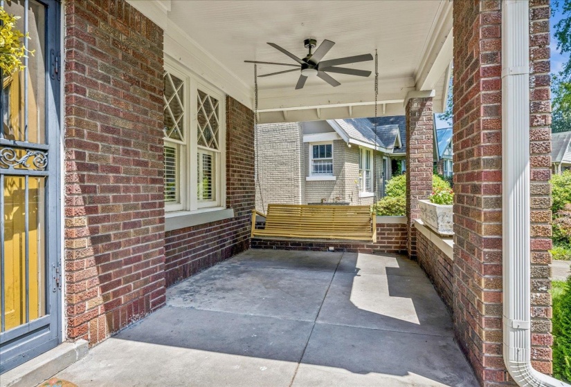 2126 UNIVERSITY CIR, Memphis, Tennessee 38112, 2 Bedrooms Bedrooms, 5 Rooms Rooms,1 BathroomBathrooms,Residential,For Sale,UNIVERSITY,10223576