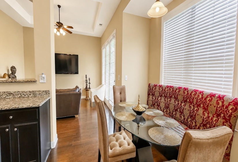 345 RIVERDALE DR, Oakland, Tennessee 38060, 4 Bedrooms Bedrooms, 8 Rooms Rooms,3 BathroomsBathrooms,Residential,For Sale,RIVERDALE,10223581