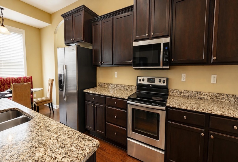 345 RIVERDALE DR, Oakland, Tennessee 38060, 4 Bedrooms Bedrooms, 8 Rooms Rooms,3 BathroomsBathrooms,Residential,For Sale,RIVERDALE,10223581