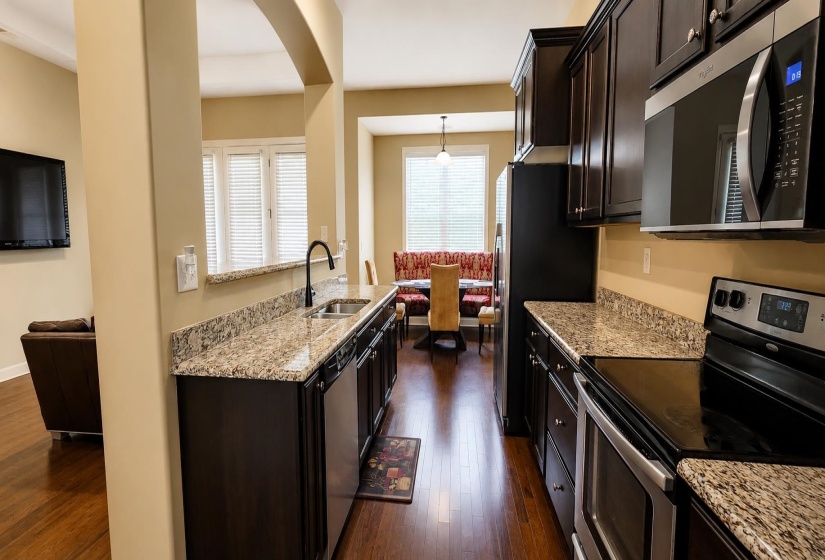 345 RIVERDALE DR, Oakland, Tennessee 38060, 4 Bedrooms Bedrooms, 8 Rooms Rooms,3 BathroomsBathrooms,Residential,For Sale,RIVERDALE,10223581