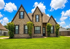 345 RIVERDALE DR, Oakland, Tennessee 38060, 4 Bedrooms Bedrooms, 8 Rooms Rooms,3 BathroomsBathrooms,Residential,For Sale,RIVERDALE,10223581