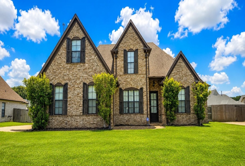 345 RIVERDALE DR, Oakland, Tennessee 38060, 4 Bedrooms Bedrooms, 8 Rooms Rooms,3 BathroomsBathrooms,Residential,For Sale,RIVERDALE,10223581