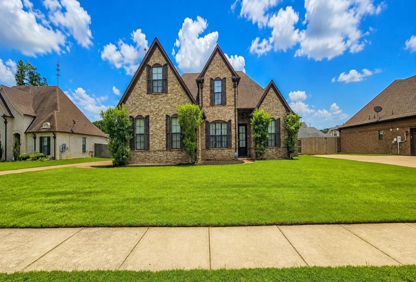 345 RIVERDALE DR, Oakland, Tennessee 38060, 4 Bedrooms Bedrooms, 8 Rooms Rooms,3 BathroomsBathrooms,Residential,For Sale,RIVERDALE,10223581
