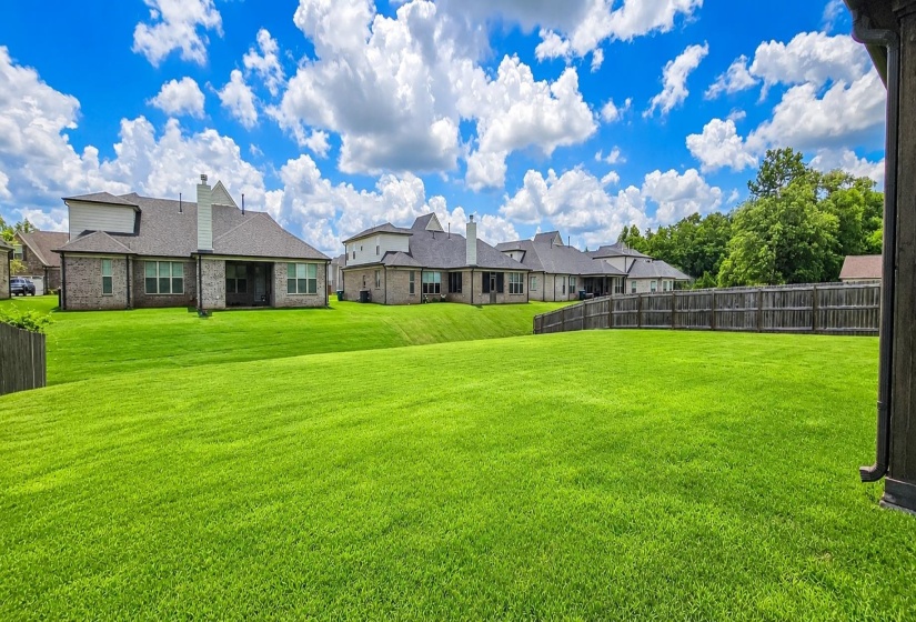 345 RIVERDALE DR, Oakland, Tennessee 38060, 4 Bedrooms Bedrooms, 8 Rooms Rooms,3 BathroomsBathrooms,Residential,For Sale,RIVERDALE,10223581