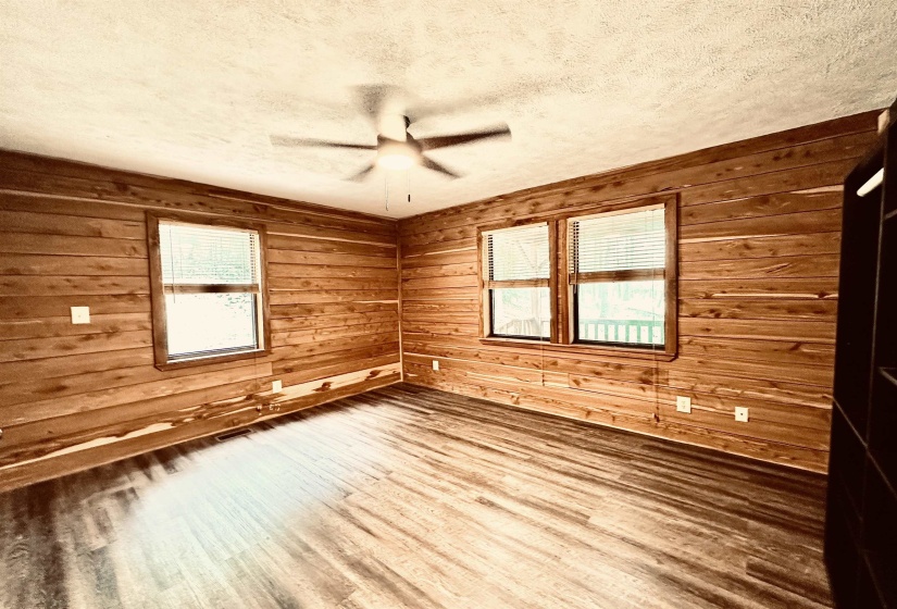 25 KERR LN, Savannah, Tennessee 38372, 3 Bedroom Bedrooms, 8 Room Rooms,2 BathroomBathrooms,Residential,For Sale,KERR,0,10223584
