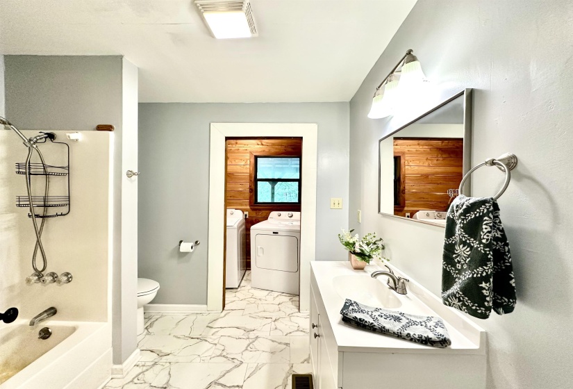 25 KERR LN, Savannah, Tennessee 38372, 3 Bedroom Bedrooms, 8 Room Rooms,2 BathroomBathrooms,Residential,For Sale,KERR,0,10223584