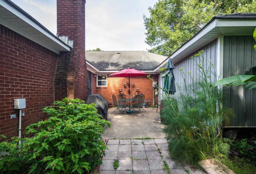 3102 NEWMARKET DR, Bartlett, Tennessee 38134, 3 Bedrooms Bedrooms, 6 Rooms Rooms,2.1 BathroomsBathrooms,Residential,For Sale,NEWMARKET,10223587