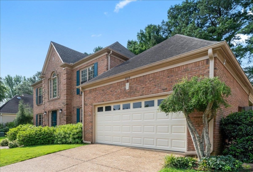 6619 RUE BEAUMONDE DR, Memphis, Tennessee 38120, 4 Bedrooms Bedrooms, 8 Rooms Rooms,2.1 BathroomsBathrooms,Residential,For Sale,RUE BEAUMONDE,10223588