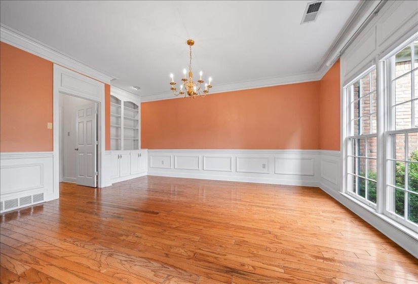 6619 RUE BEAUMONDE DR, Memphis, Tennessee 38120, 4 Bedrooms Bedrooms, 8 Rooms Rooms,2.1 BathroomsBathrooms,Residential,For Sale,RUE BEAUMONDE,10223588