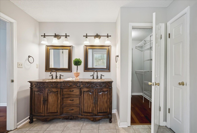 235 SUMMIT VIEW CV, Collierville, Tennessee 38017, 3 Bedrooms Bedrooms, 7 Rooms Rooms,2.1 BathroomsBathrooms,Residential,For Sale,SUMMIT VIEW,10223589
