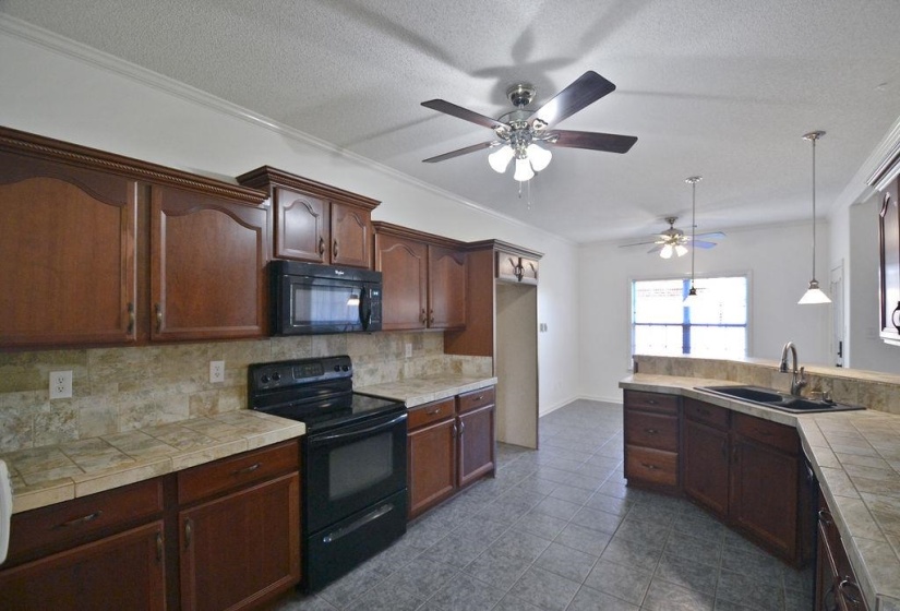 210 DUNCAN DR, Atoka, Tennessee 38004, 5 Bedrooms Bedrooms, 9 Rooms Rooms,3 BathroomsBathrooms,Residential,For Sale,DUNCAN,10223590