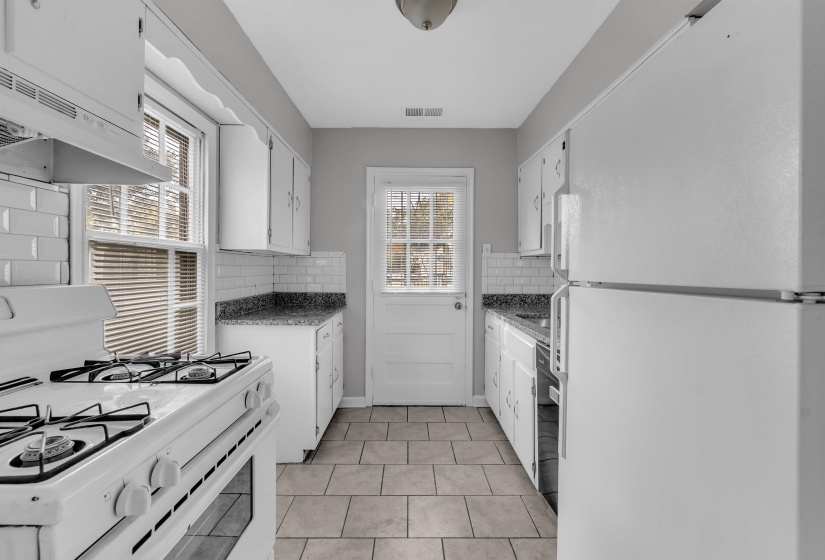3844 WILSHIRE RD, Memphis, Tennessee 38111, 4 Bedrooms Bedrooms, 6 Rooms Rooms,2 BathroomsBathrooms,Residential,For Sale,WILSHIRE,10223595